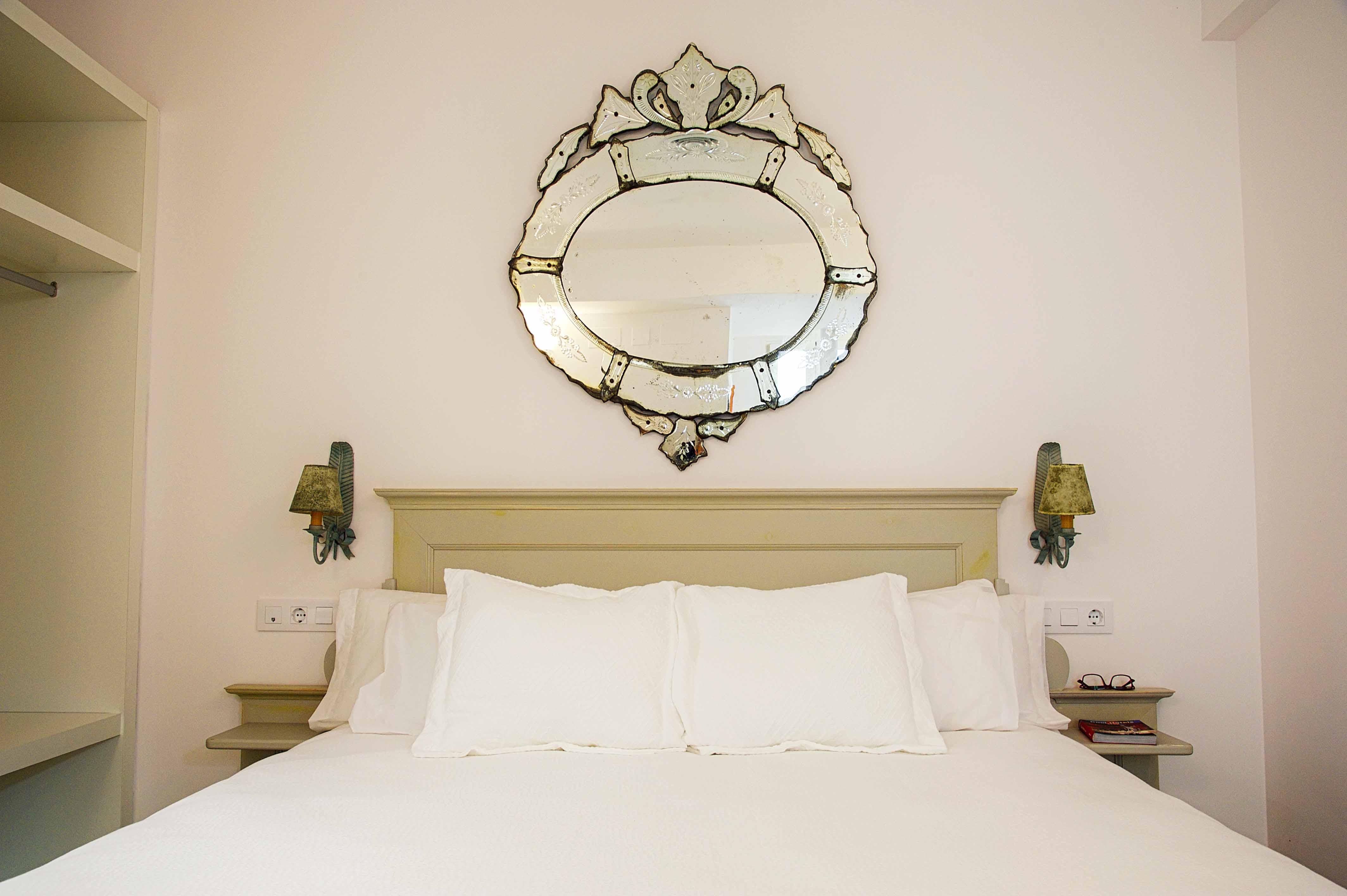 Overland Suites Catedral Севилья Экстерьер фото