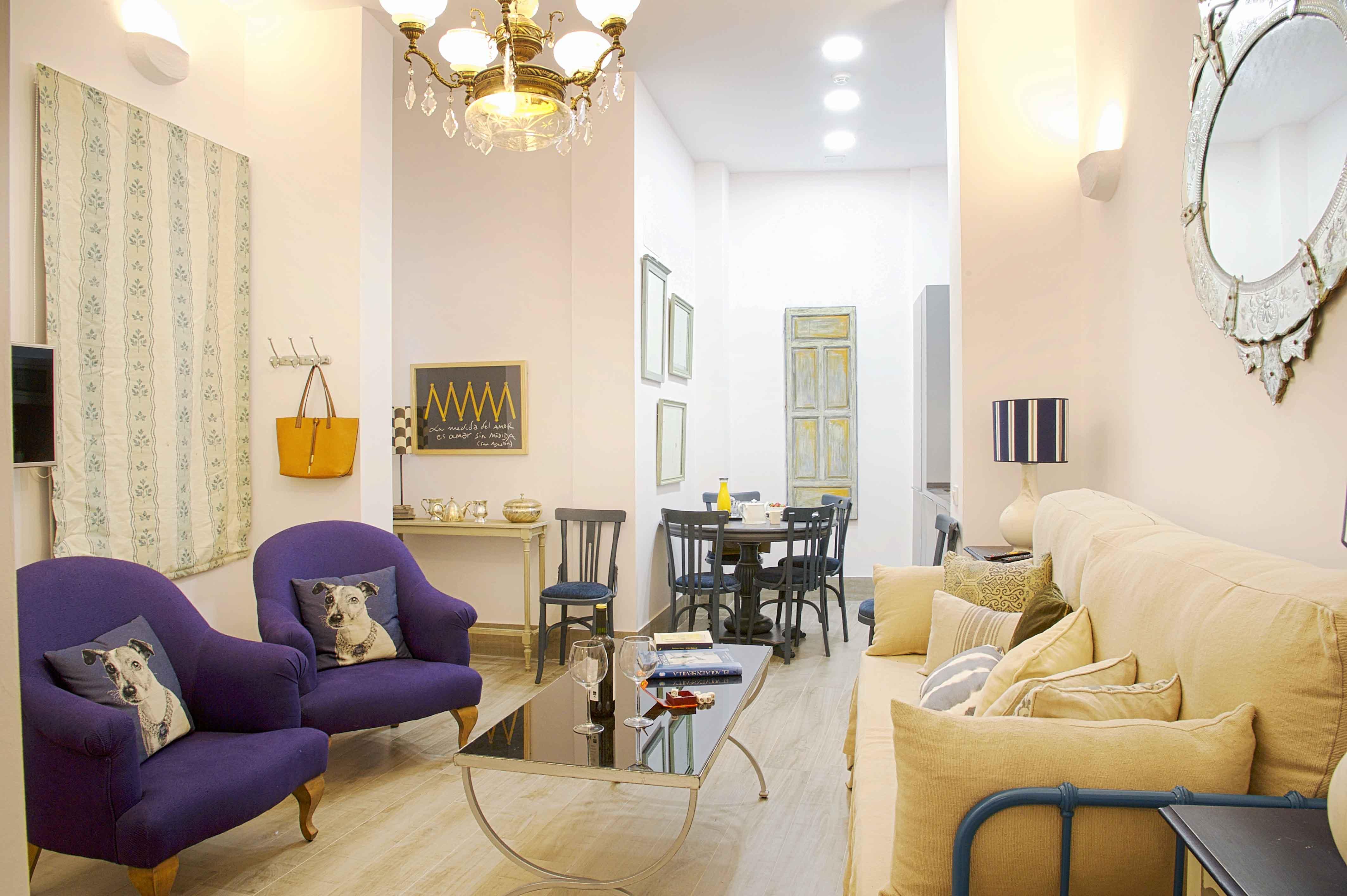 Overland Suites Catedral Севилья Экстерьер фото