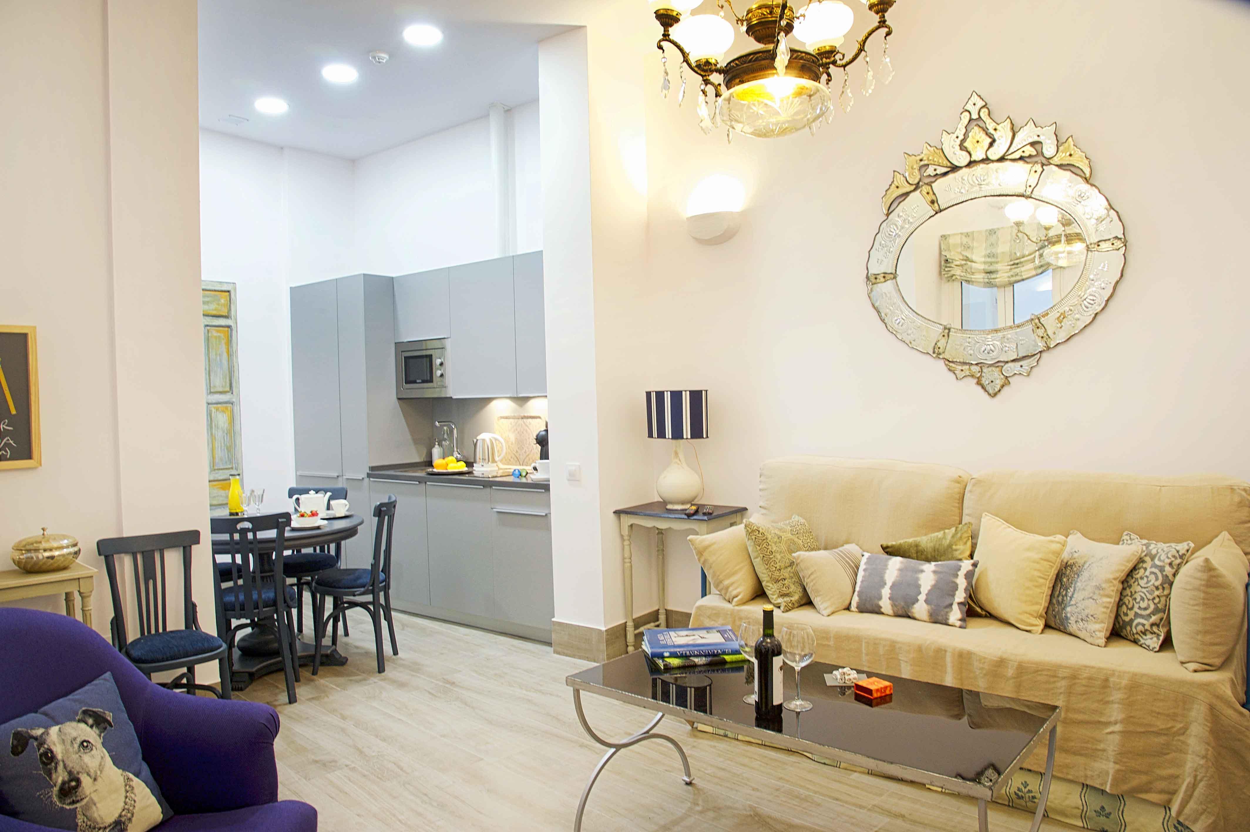Overland Suites Catedral Севилья Экстерьер фото