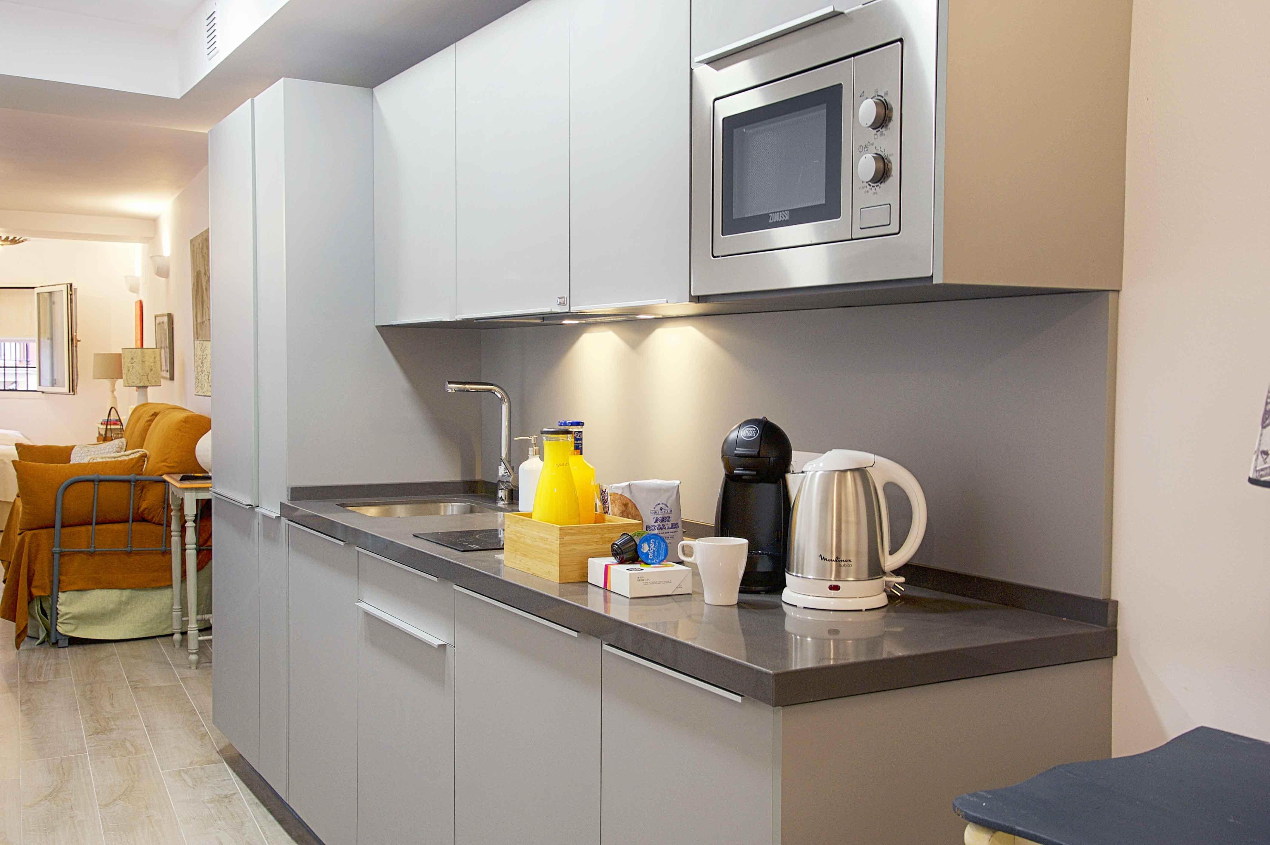 Overland Suites Catedral Севилья Экстерьер фото
