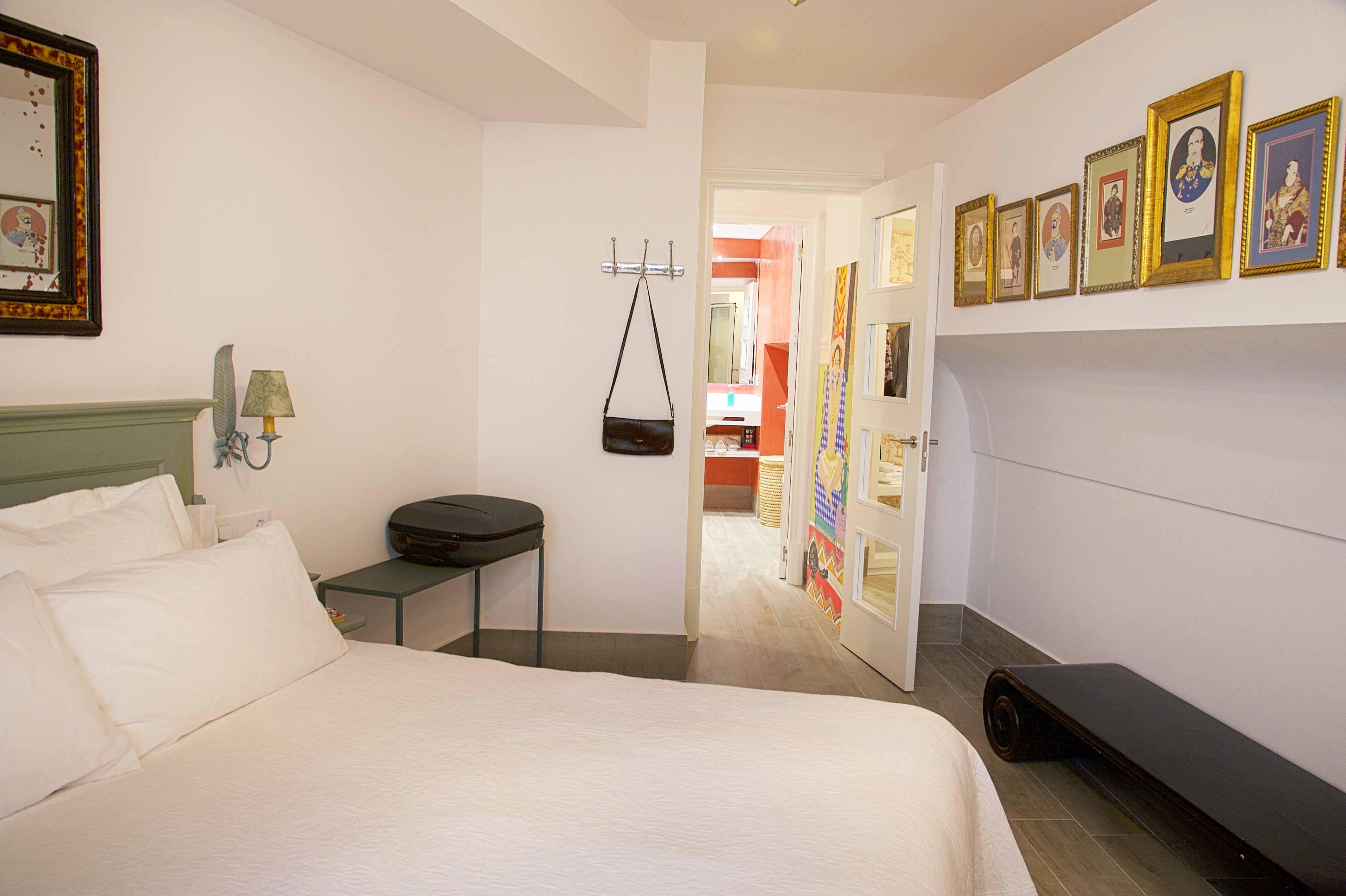 Overland Suites Catedral Севилья Экстерьер фото