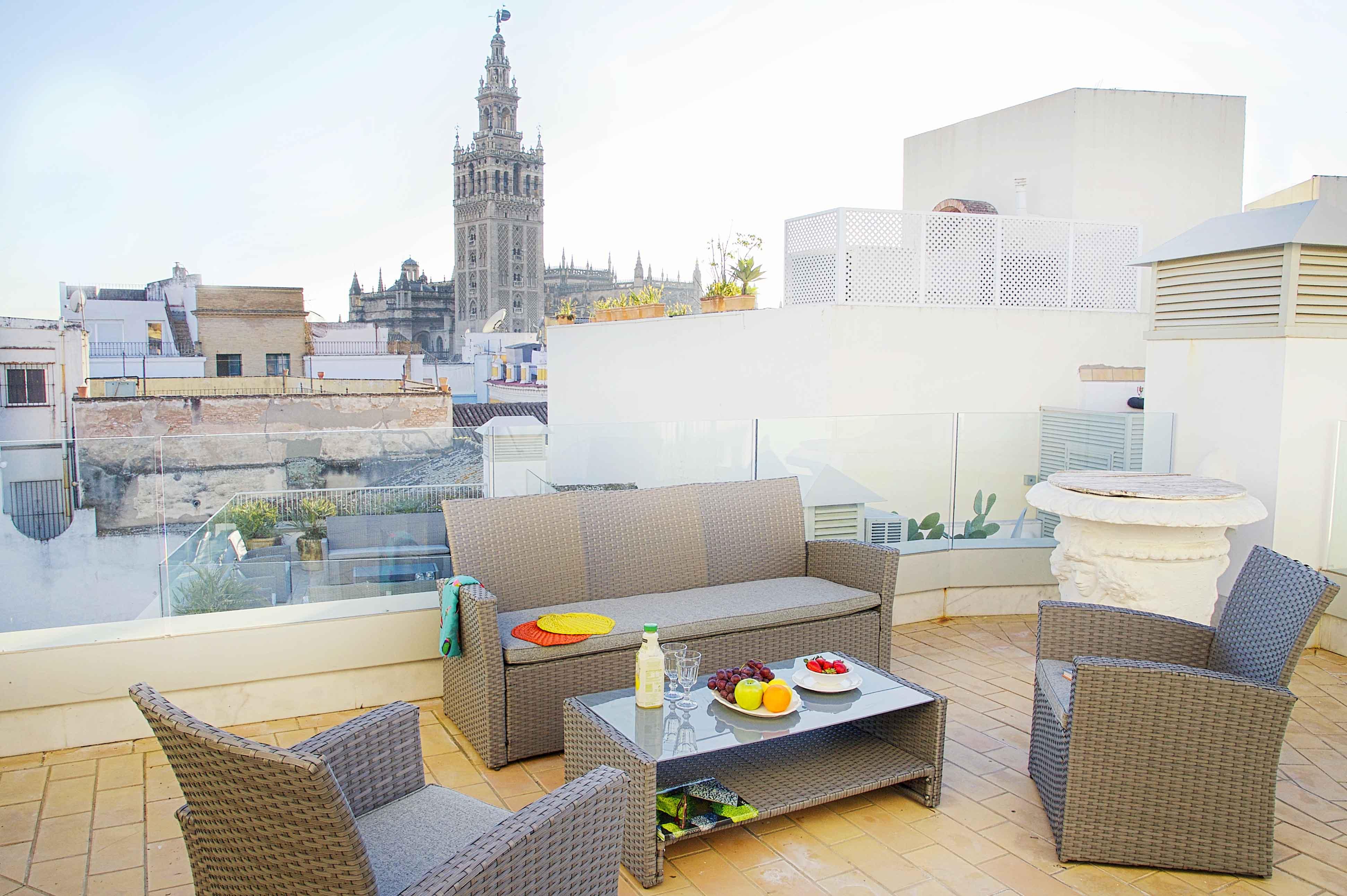 Overland Suites Catedral Севилья Экстерьер фото