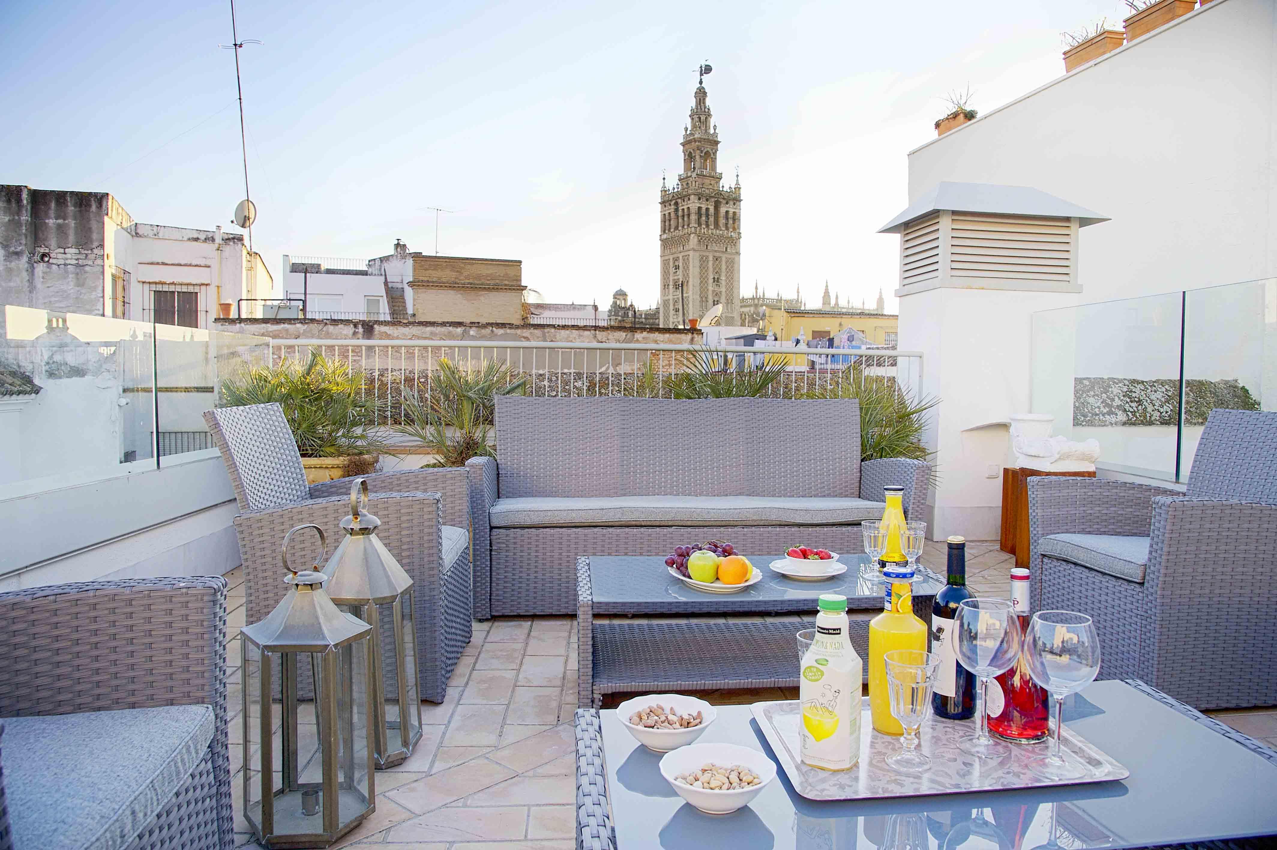 Overland Suites Catedral Севилья Экстерьер фото